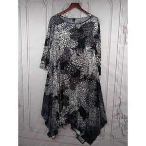 Ducci Women's Dress Size M Hankie Hem Stretch Swing Leopard Paisley Mid Length